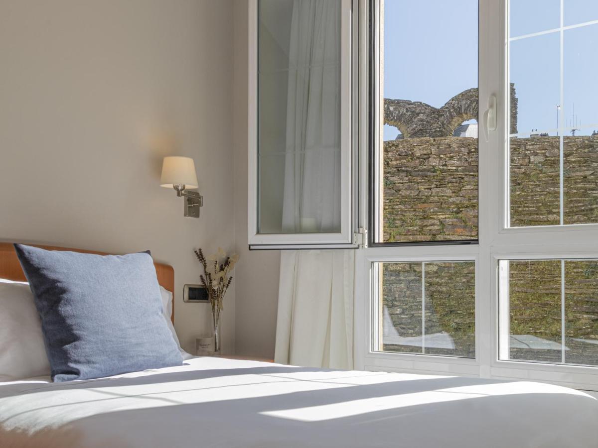Hostal Alba Lugo Exteriör bild